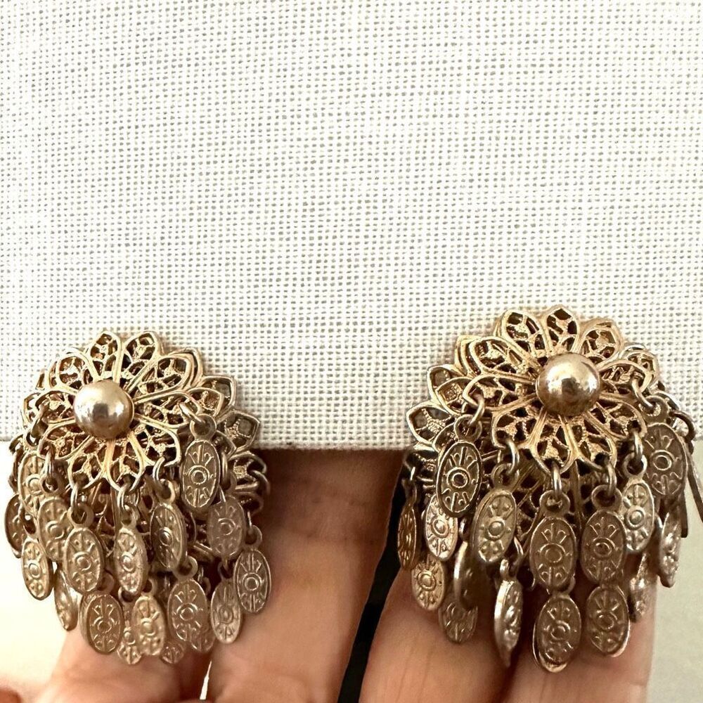 Vintage Filigree Dangling Goldtone clip on earrings